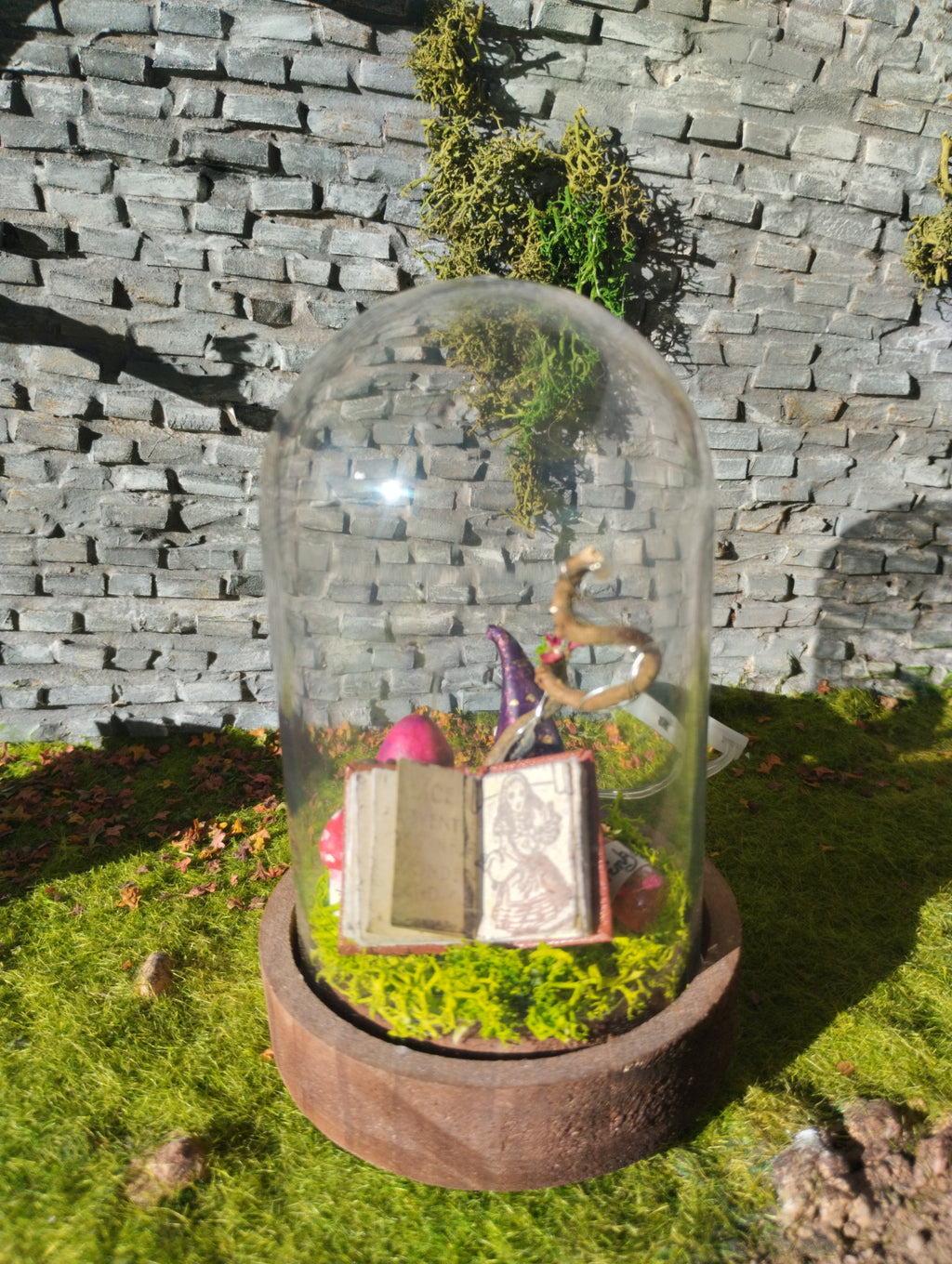 Cloche lumineuse Alice au Pays des Merveilles
