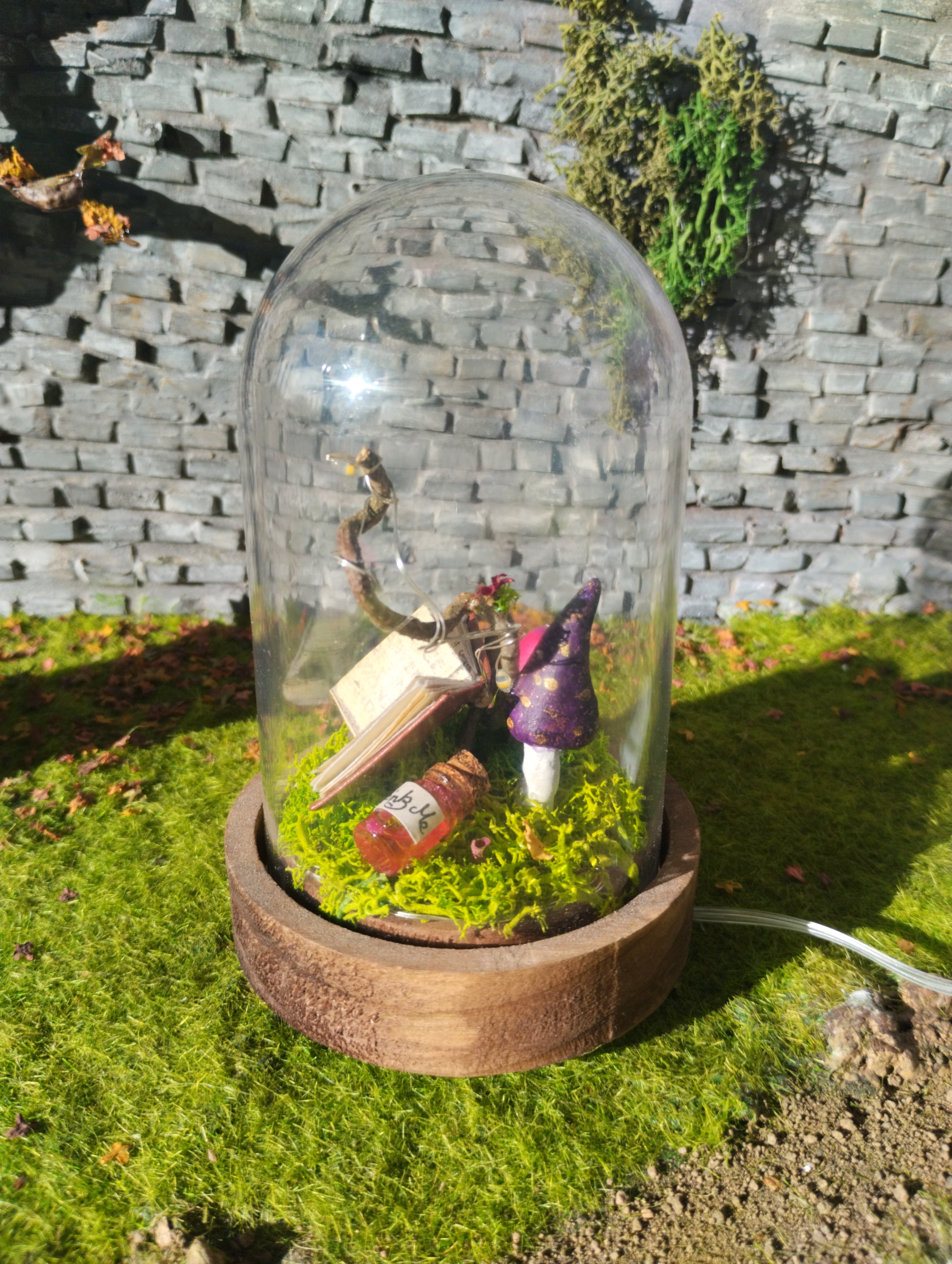 Cloche lumineuse Alice au Pays des Merveilles