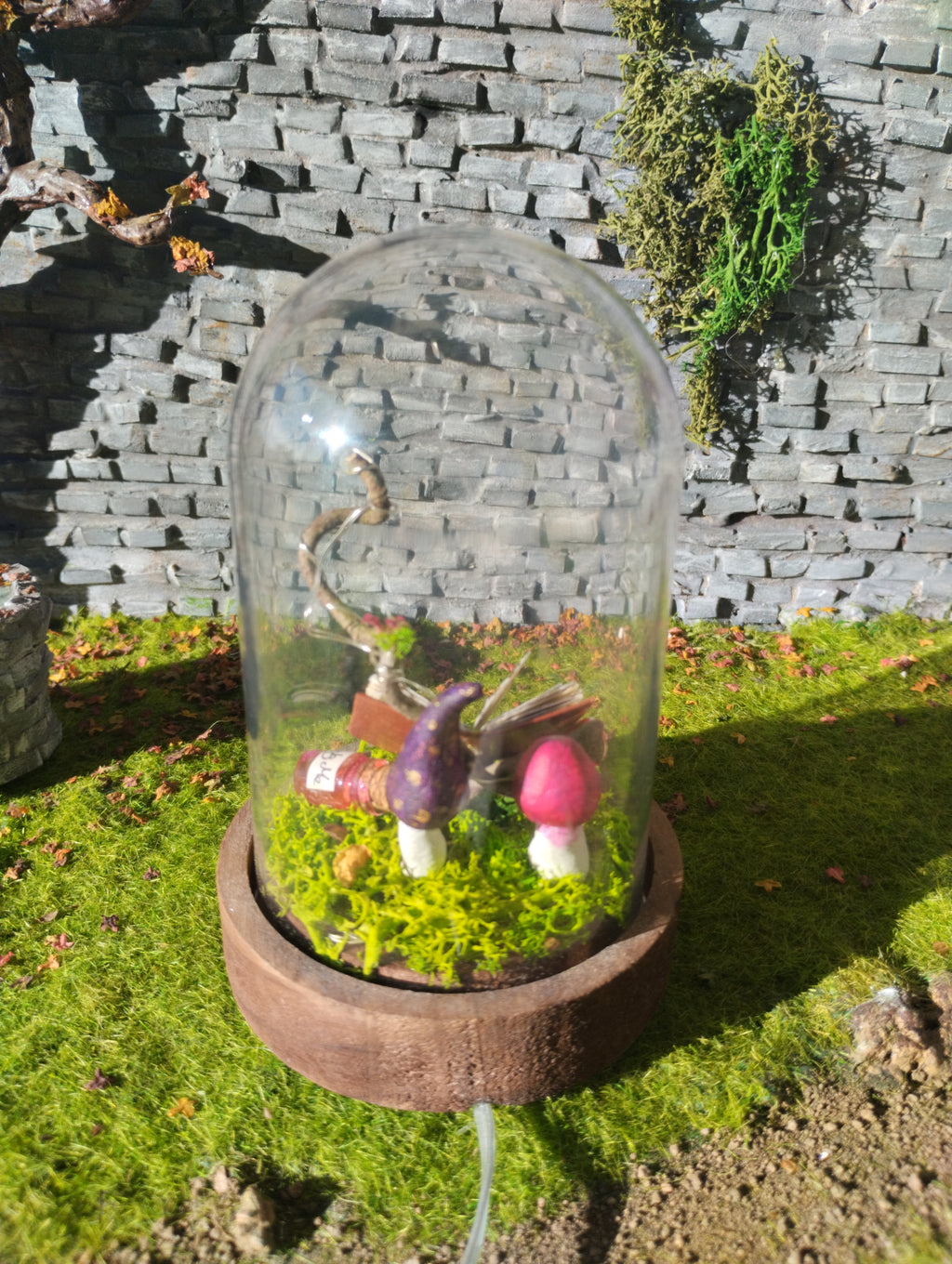 Cloche lumineuse Alice au Pays des Merveilles