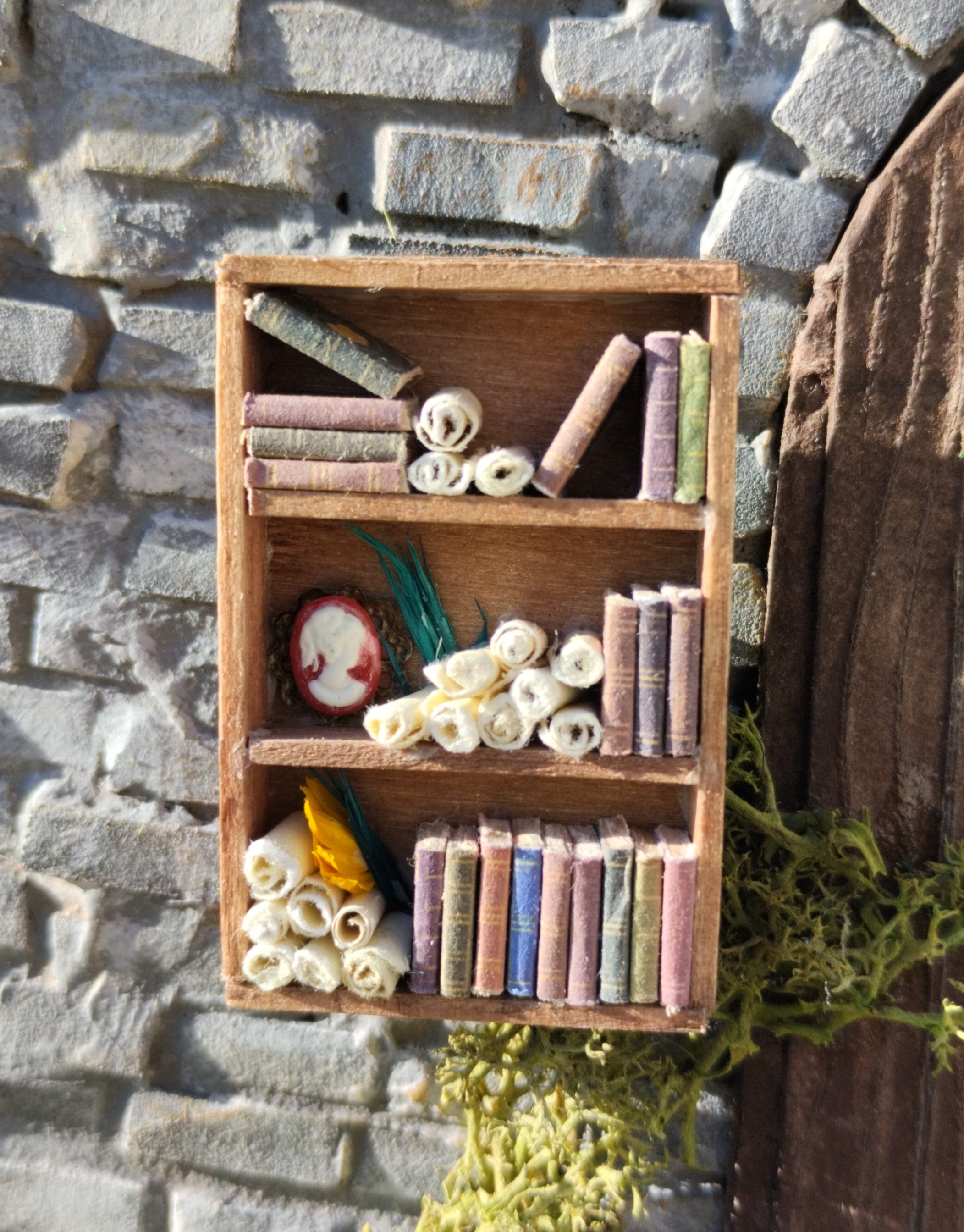 Magnet bibliothèque  camée miniature